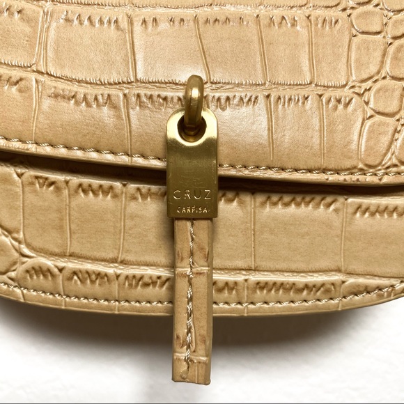 Penelope and Monica Cruz  Carpisa Italy Crossbody - Picture 4 of 9